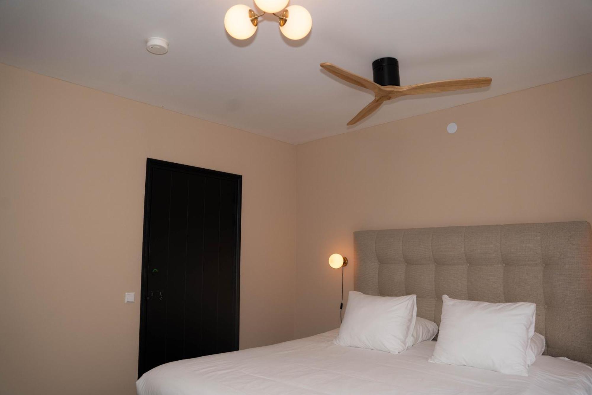 Boutique Hotel Johannes Делфт Экстерьер фото